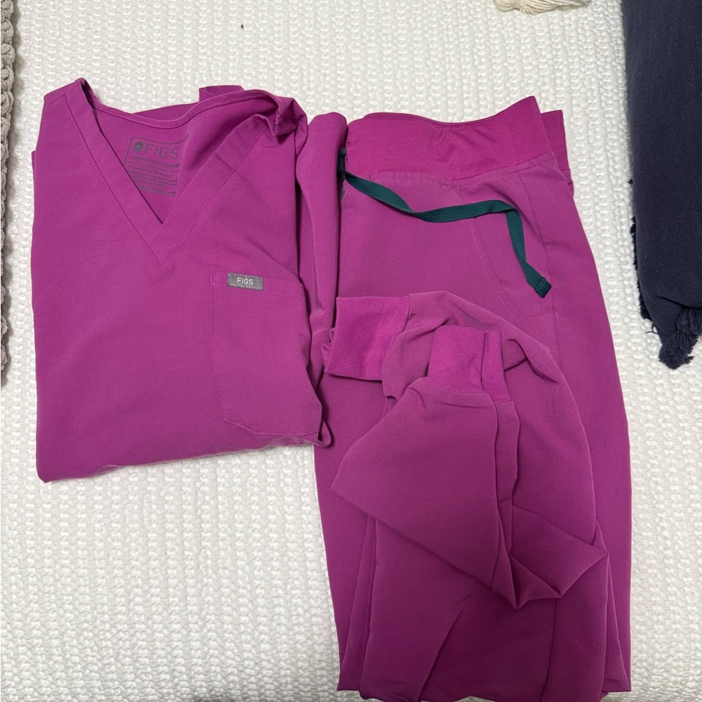 Figs Pink Scrub Set